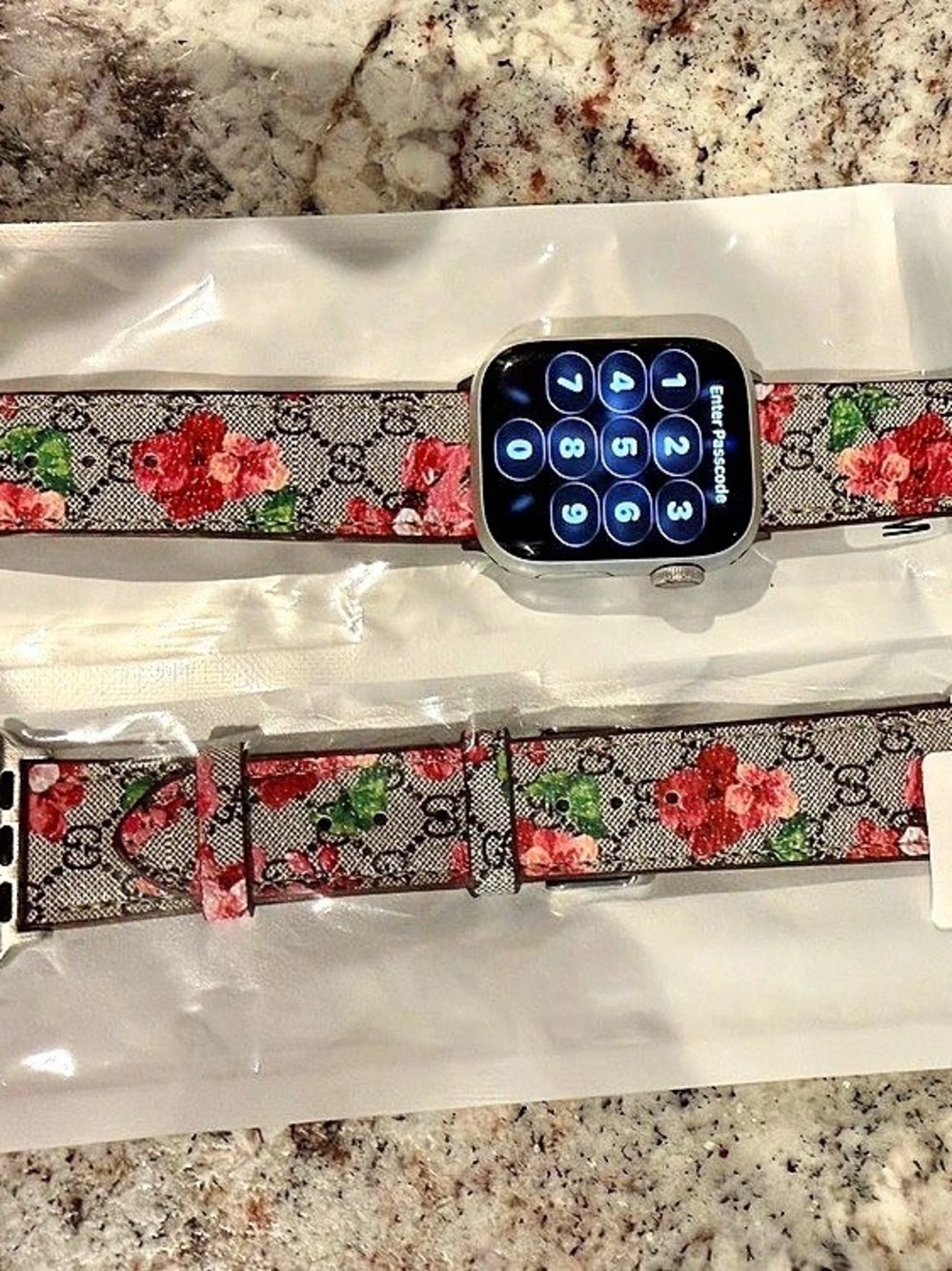 Gucci Floral Apple Watch Bands Brown & Red Like New size 38